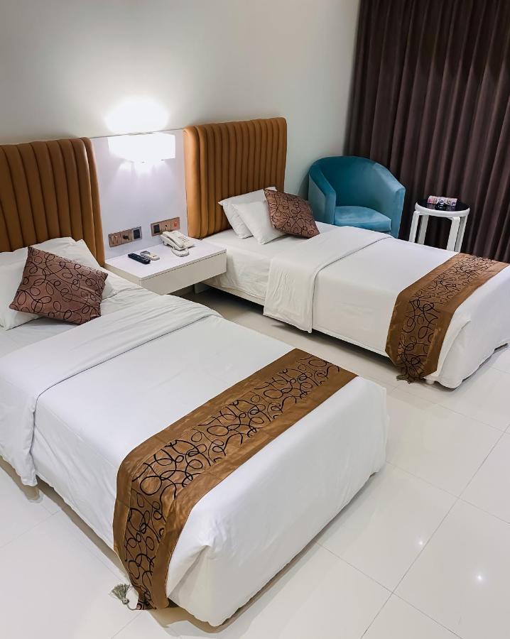 White Orchid Hotel ค็อกเซสบาซาร์ ภายนอก รูปภาพ