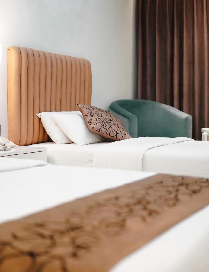 White Orchid Hotel ค็อกเซสบาซาร์ ภายนอก รูปภาพ