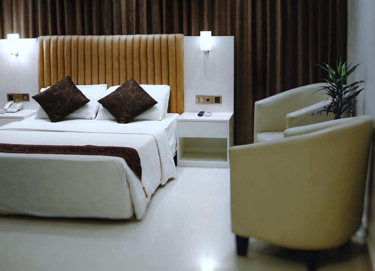 White Orchid Hotel ค็อกเซสบาซาร์ ภายนอก รูปภาพ