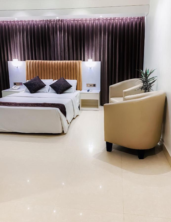 White Orchid Hotel ค็อกเซสบาซาร์ ภายนอก รูปภาพ