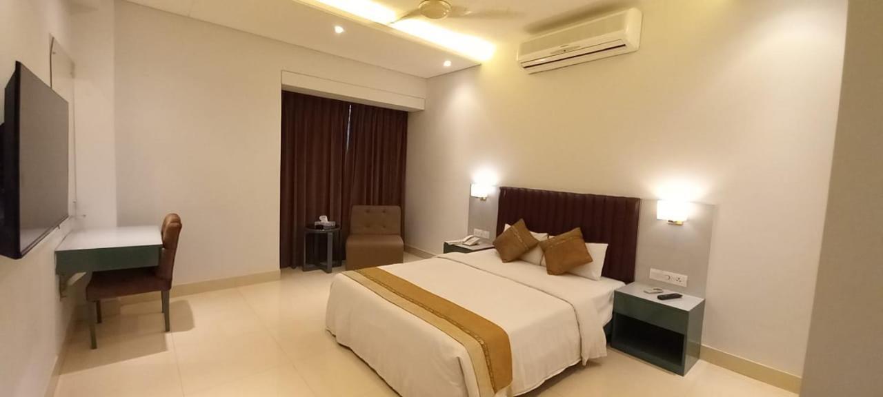 White Orchid Hotel ค็อกเซสบาซาร์ ภายนอก รูปภาพ