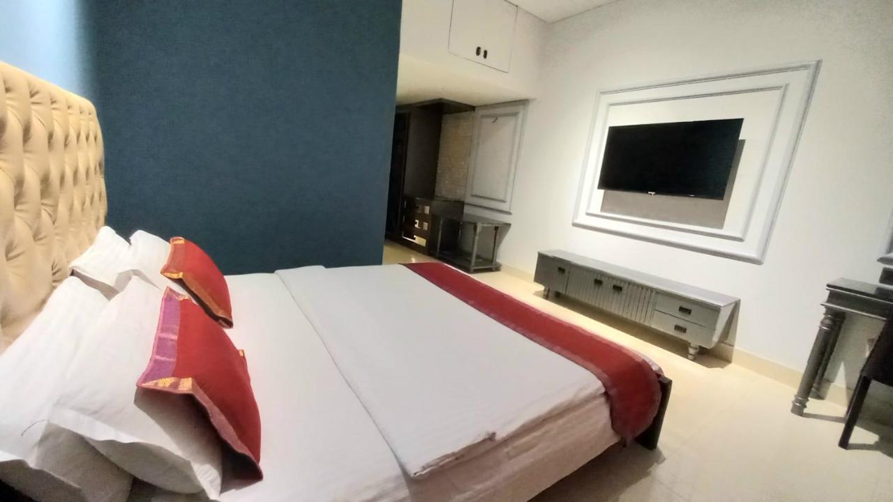White Orchid Hotel ค็อกเซสบาซาร์ ภายนอก รูปภาพ